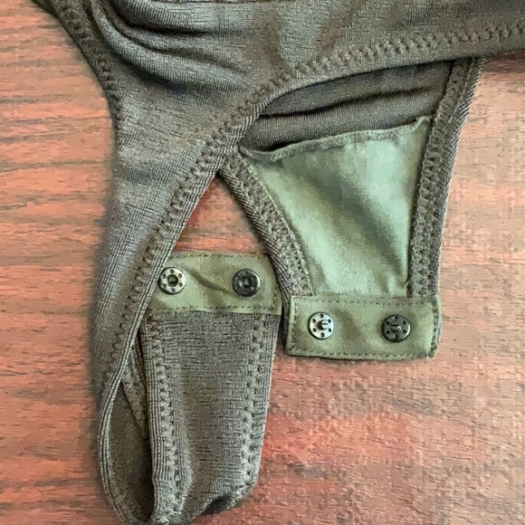 Free people Elegant dark brown Long Sleeve deep v-neck Bodysuit - Picture 6 of 6